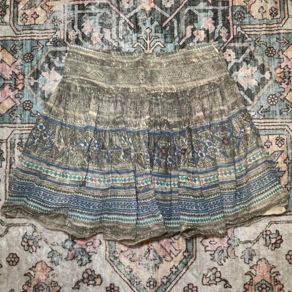 Free People mini skirt in‎ a boho geometric print - Picture 2 of 5